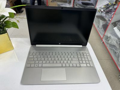 yangidek hp core i3-12 avlod 8/256 ssd lik dasturlashga ham bemalol