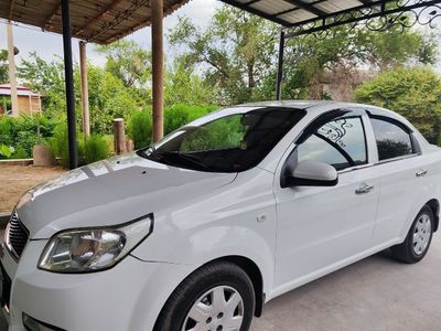 Neksiya 3 Chevrolet
