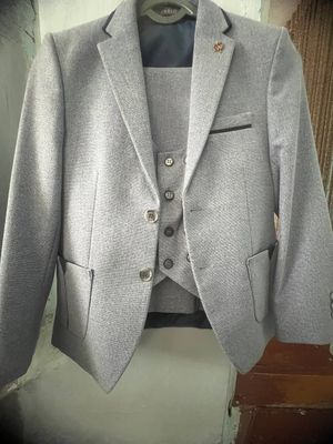 Kastyum shim razmer 40
