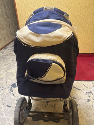 Kolyaska ideal sostoyaniyada zimniy