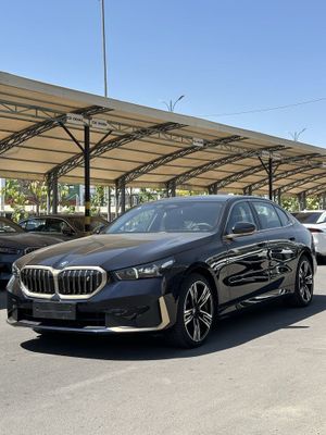 BMW i5 35L yurgan Luxary