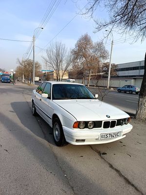 Bmw e34 sotiladi srochno