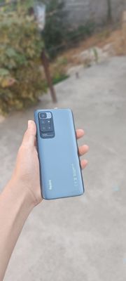 Redmi 10 holati yaxshi aybi yo sotiladi abmen bor. Narhi 750000 obmen