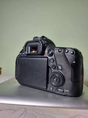 CANON 6D MARK 2
