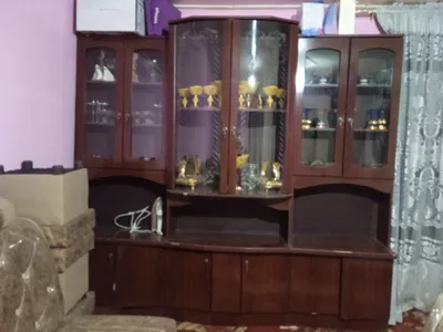 Стенка мебель коричневая