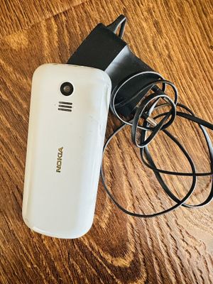 Nokia 130, oq + seriy rang,ishlashi zor