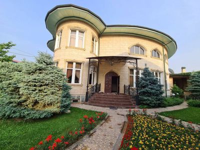 Продается Евро дом на Центре Луначарского