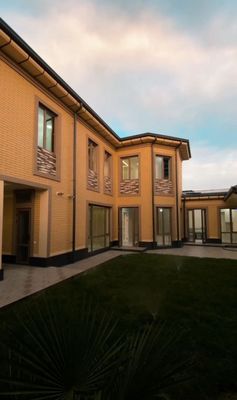 Срочно! Юнусабад Евродом Гвардейский ГАИ 2 этажа 176.000$
