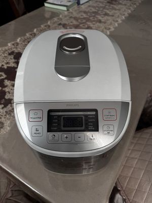 Продаю мультиварку Philips HD3136/03