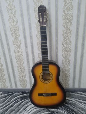 gitara sotiladi