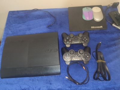 Sony PlayStation 3, Super Slim. 320 Gigabayt. Holati ishlashi yaxshi.