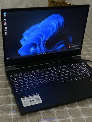 Noutbook Hp victus 8/512gb