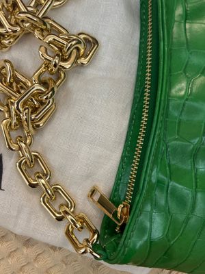 Зелёная сумочка Zara, в идеальном состоянии