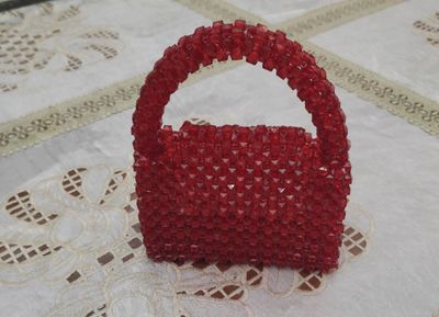 Сумочка из бусин, ручная работа