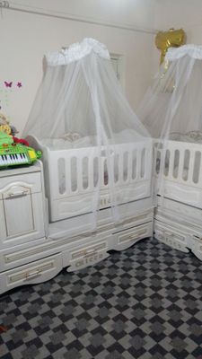 Bolalar kravati sotiladi holati yaxshi 2 ta bor