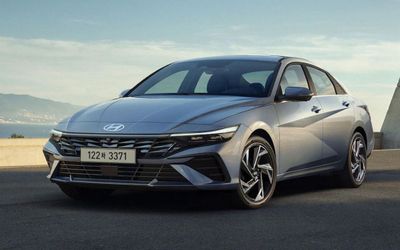 Hyundai Elantra Luxe 2021