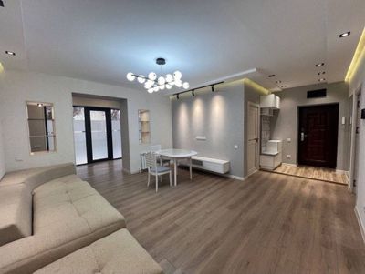 Сдаётся офис Цум ориентир 110 школа 95м2
