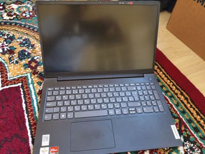 Noutbuk Lenovo AMD Athlon Silver 7120U