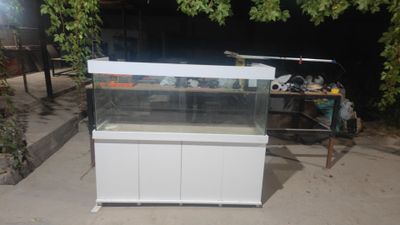 akvarium sotiladi. yengi turib qogan polniy bitmagan eshilarini qotiri