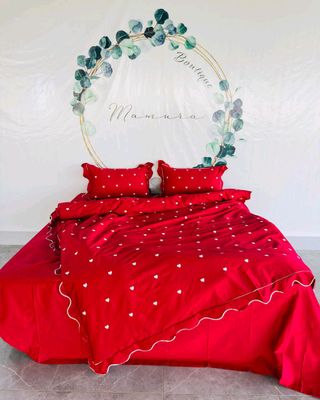 Qizil yurakli kamplekt pastel