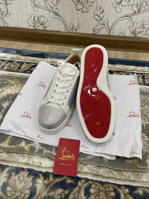 Кроссовки Louboutin белый Лабутен