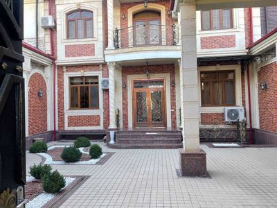 Аренда Евродома 4-соток на Максим Горький / id8883 /