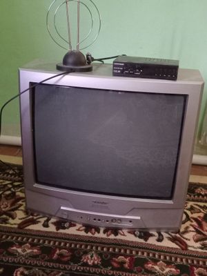 Televizor sotiladi