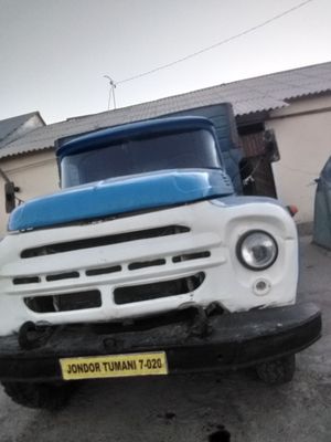 Zil 130 sotiladi