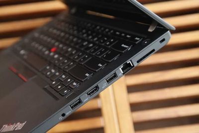 Lenovo T14s , Videokartasi NVME geforce