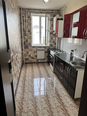 Sergeli metro 3 bekat yonida 3 xonali kvartira ijaraga beriladi