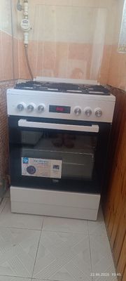 Плита 4 комфортки и электрическая духовка