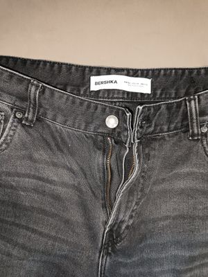 Джинсы Bershka