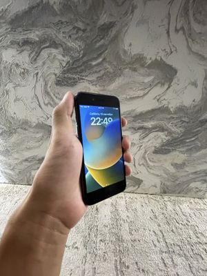 Iphone 8 sotiladi