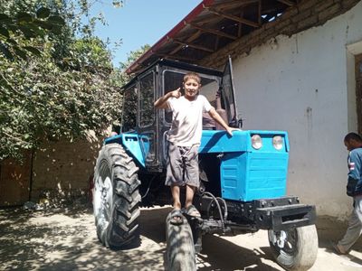 Traktor 30 sotiladi