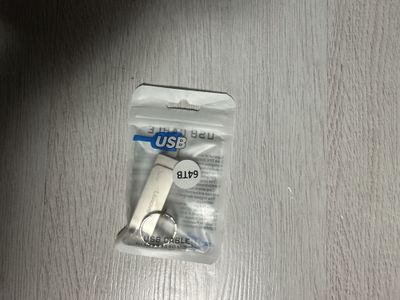 USB флешка 64 TB от Lenovo