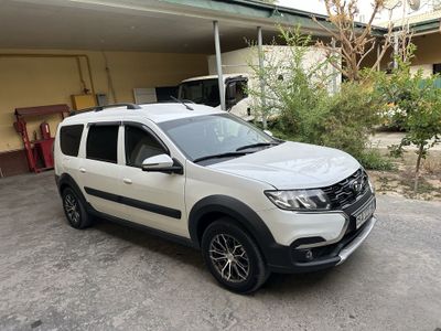 Lada largus cross
