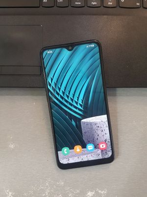 Galaxy A10s (32GB) Dual Aybi Oynasi Yorilgan Wifi Ishlamebdi Sotiladi.