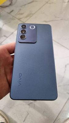 Vivo v27e xolati yaxshi 8/256 gb telefon plavni ishladi