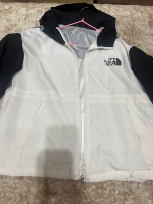 Продам ветровку за 120.000