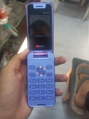 Gionee. B