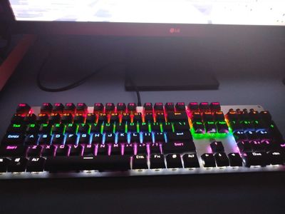 Продаю механическую клавиатуру HP GK100 (б/у, отличное состояние)