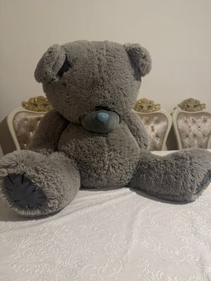 Seriy rangdagi teddy oyinchog'i 200.000