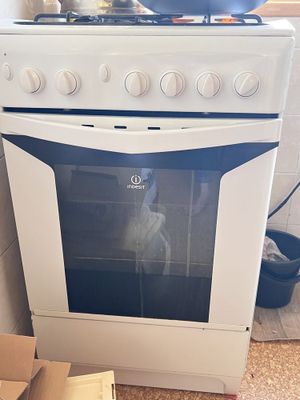 Продается газовая плита INDESIT в отличном состоянии