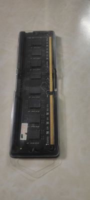 RAM . Operativ xotira DDR3 4Gb dan 2 ta