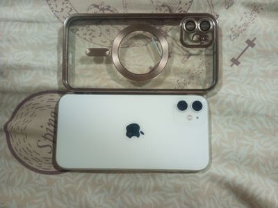 Iphon 11 olinganiga bir oy boldi emkost 100