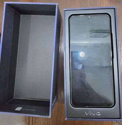 Продаю vivo v21e в отличном состоянии