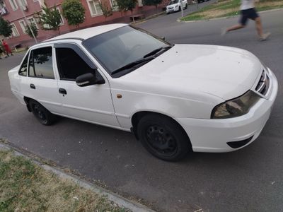 Нексия 2 сотилади