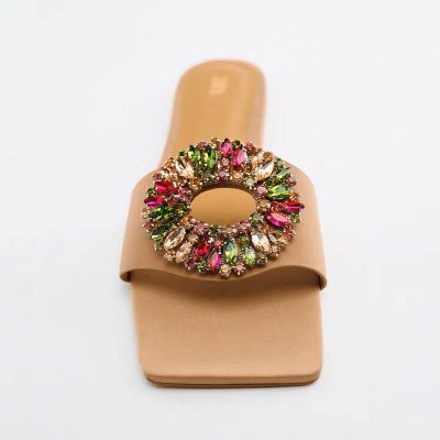 Женские тапочки