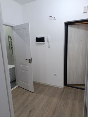Сдаётся в аренду 1 комнатная квартира на Узбуме,от Golden House.Пустая