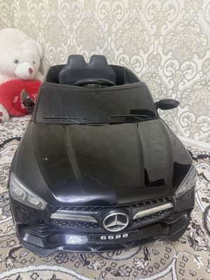 Detskiy elektronniy mashina